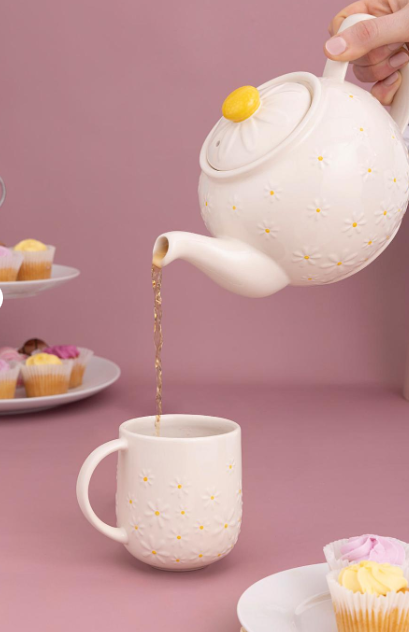 PRICE & KENSINGTON DAISY 6 CUP TEAPOT