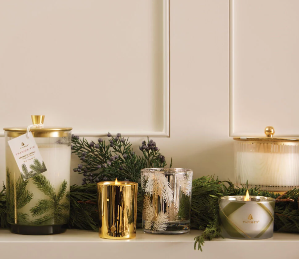 FRASIER FIR GILDED FROSTED WOOD GRAIN CANDLE 9 OZ