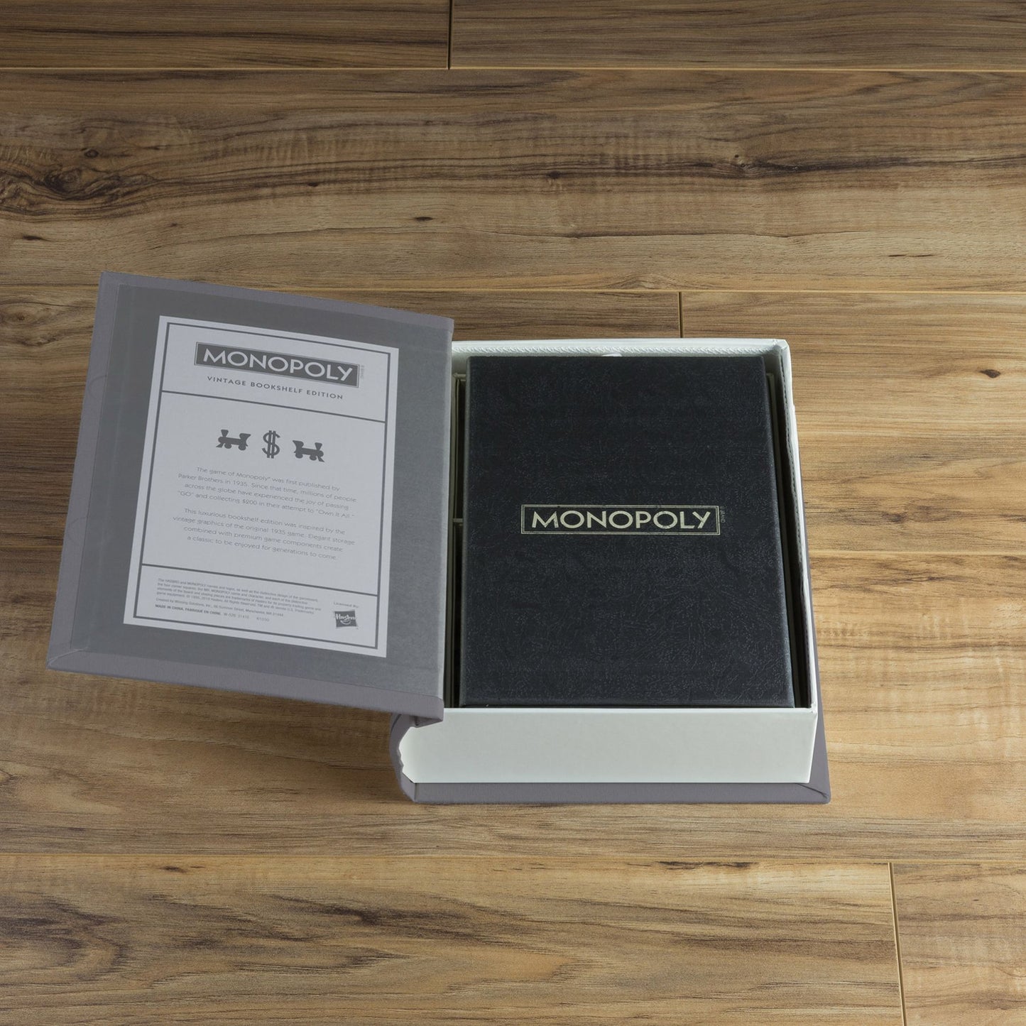 MONOPOLY VINTAGE BOOKSHELF