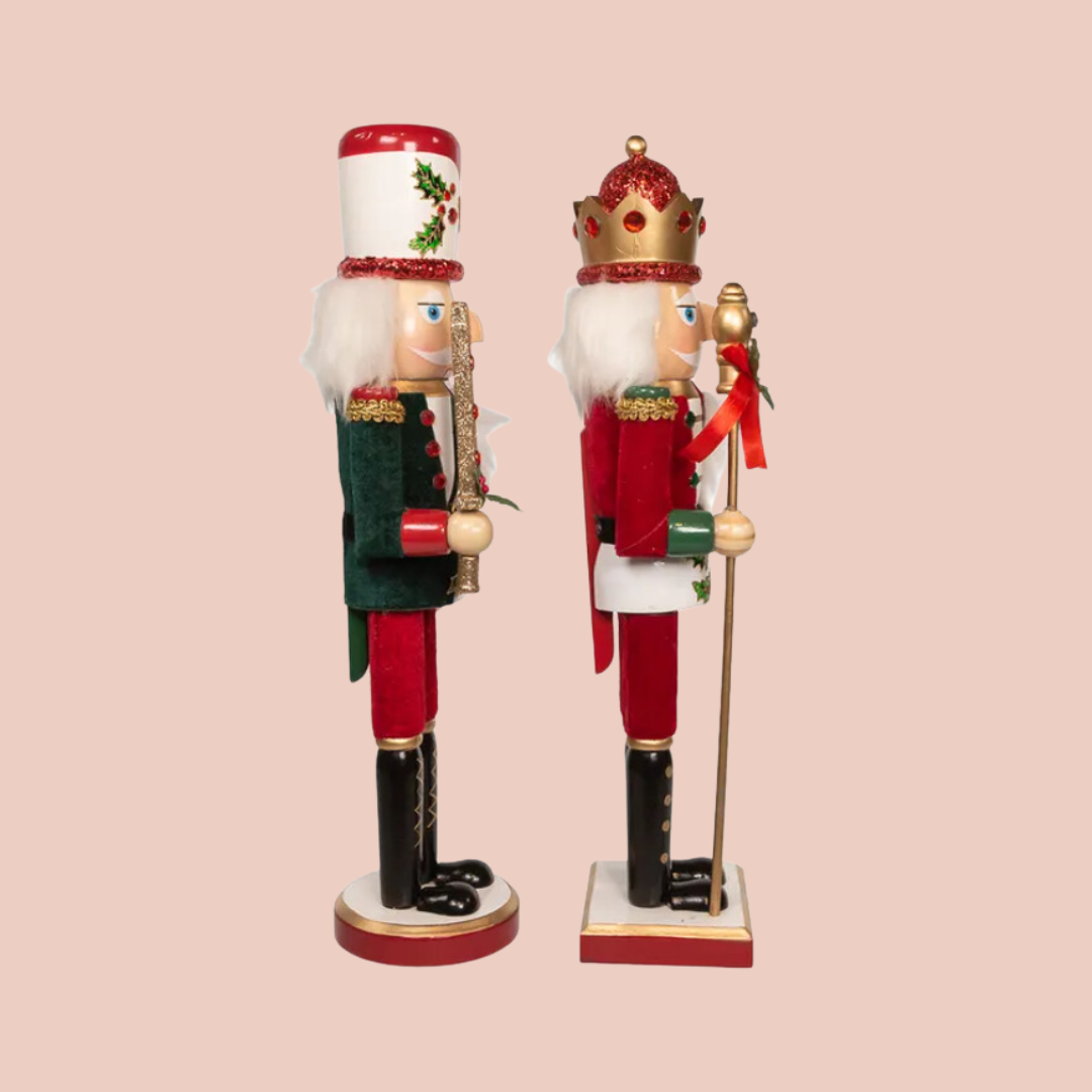 HOLLY WOOD SOLDIER NUTCRACKER