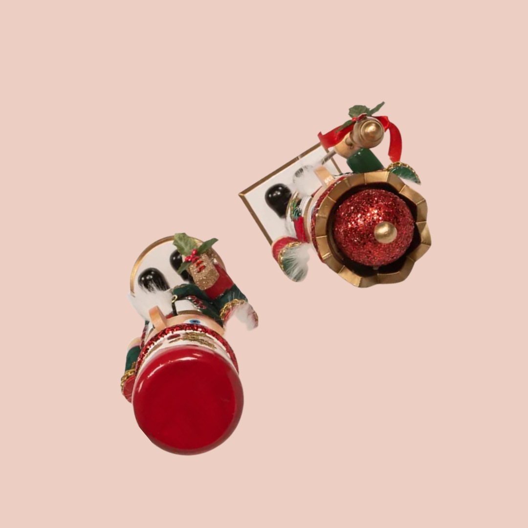 HOLLY WOOD SOLDIER NUTCRACKER
