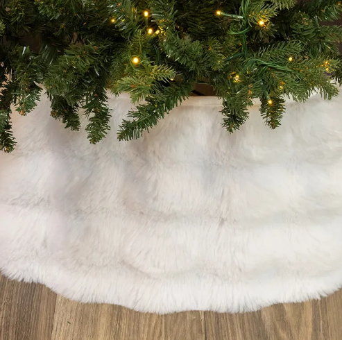 24" White Fur Tree Collar
