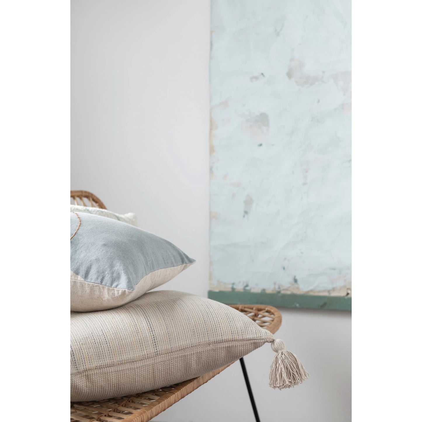 SQUARE WOVEN PILLOW WITH TASSELS