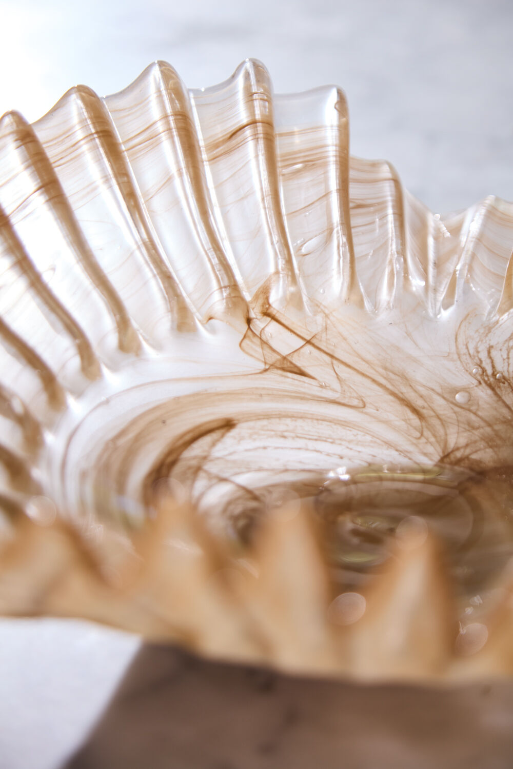 PLEATED GLASS BOWL