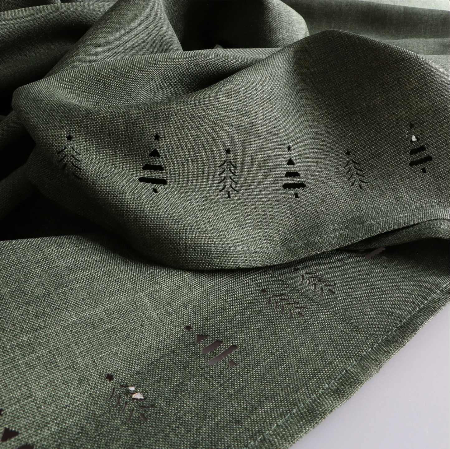 TREE HEMSTITCH NAPKINS (4): FOREST GREEN