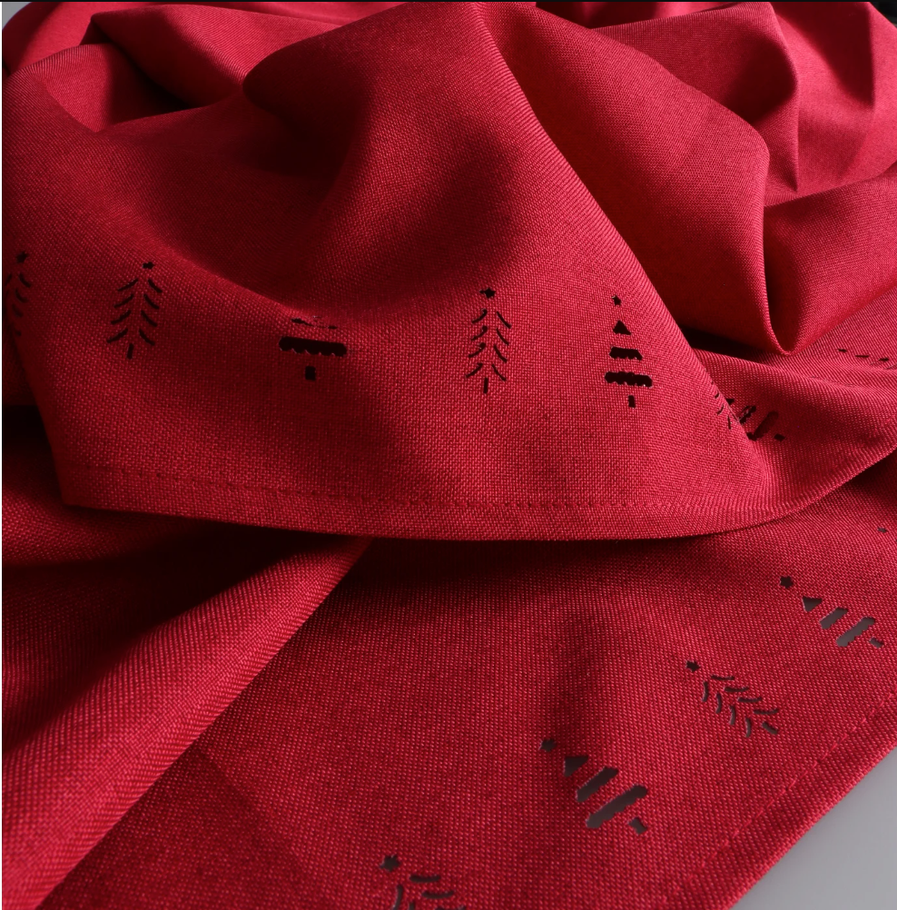 TREE HEMSTITCH NAPKINS: RED (4)