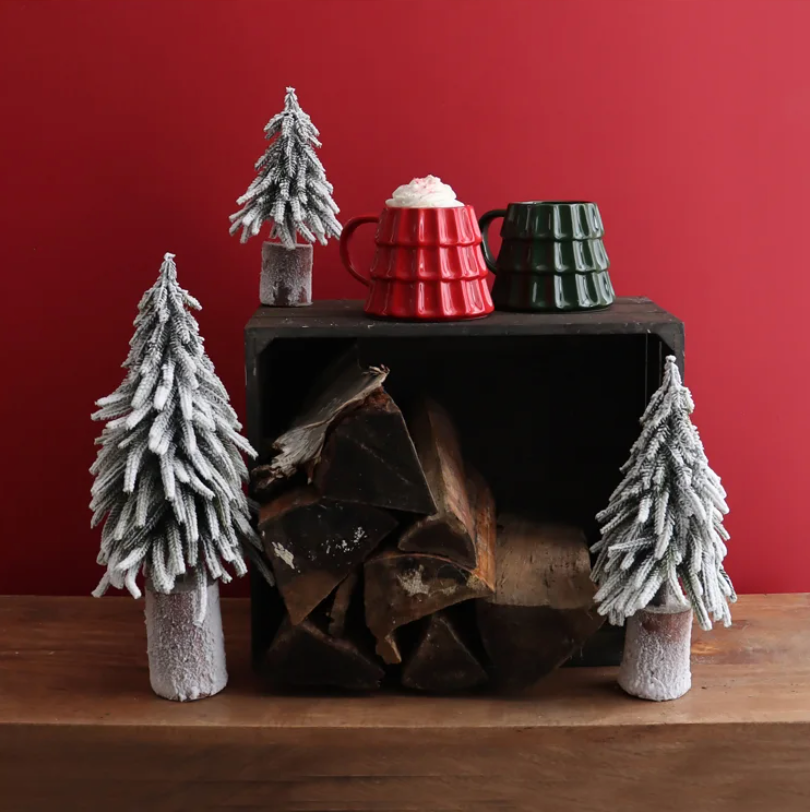 RED TREE MUG