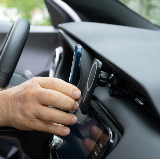 MAGNETIC WIRELESS VENT MOUNT PHONE CHARGER