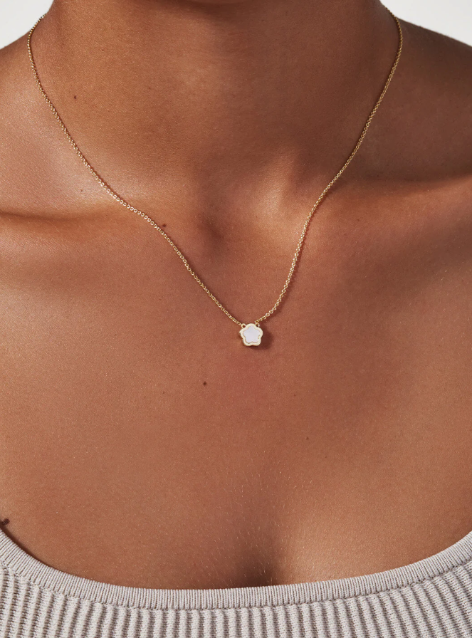 ANA LUISA MOTHER OF PEARL FLOWER NECKLACE-SAYA