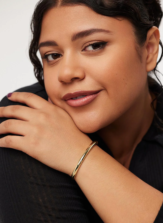 ANA LUISA GOLD BANGLE BRACELET-BRYNLEY S/M