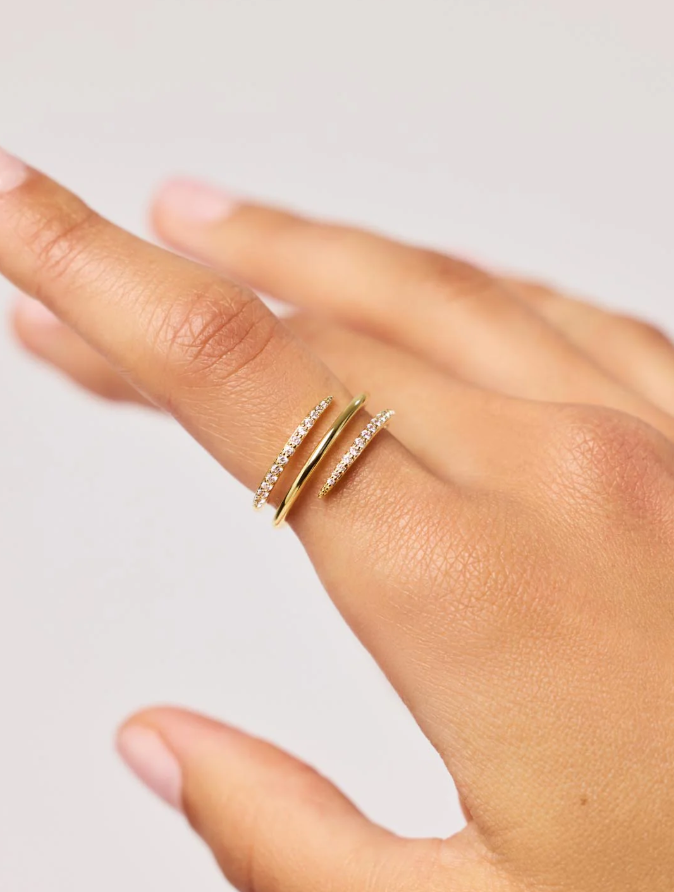 ANA LUISA OREN TRIPLE GOLD RING SIZE 7