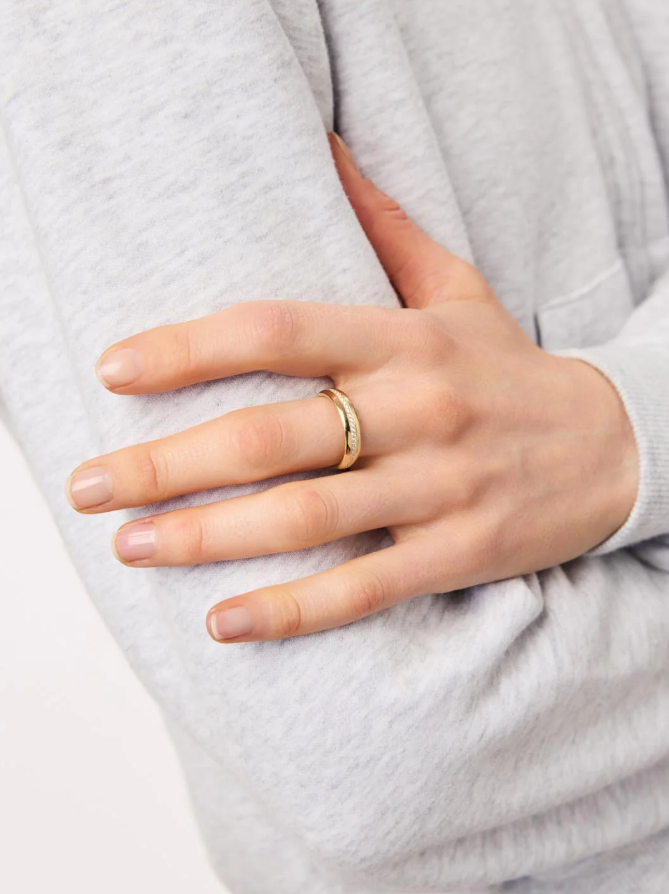 ANA LUISA GOLD BAND RING-THATCHER SIZE 7
