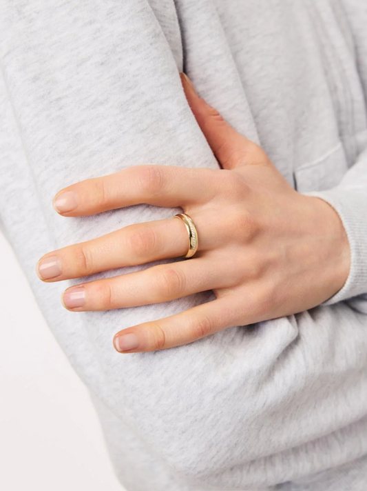 ANA LUISA GOLD BAND RING-THATCHER SIZE 7