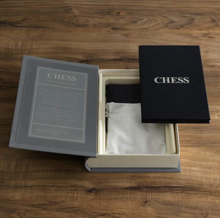 CHESS VINTAGE BOOKSHELF EDITION