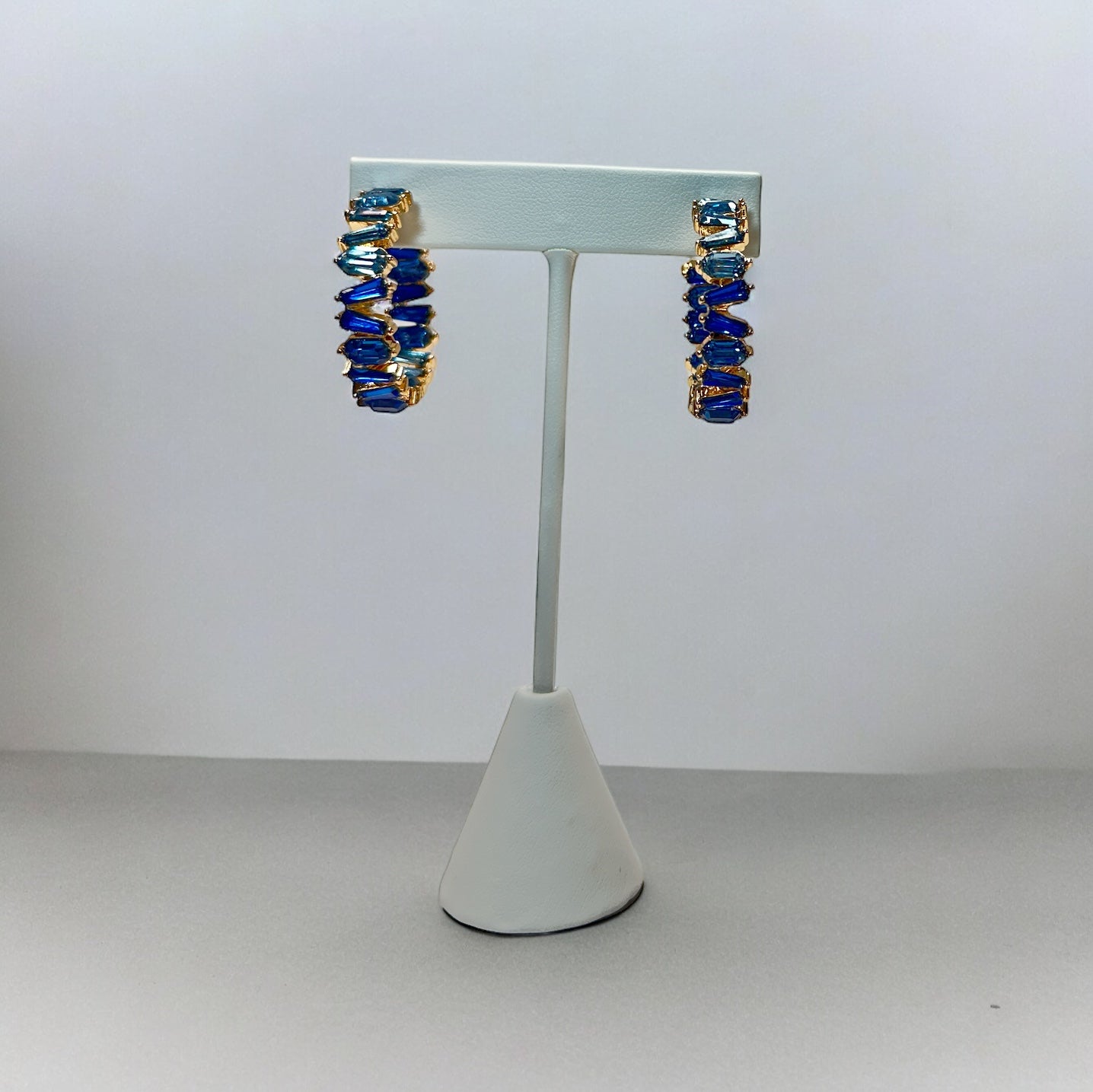 BAGUETTE STYLE OPEN HOOPS BLUE